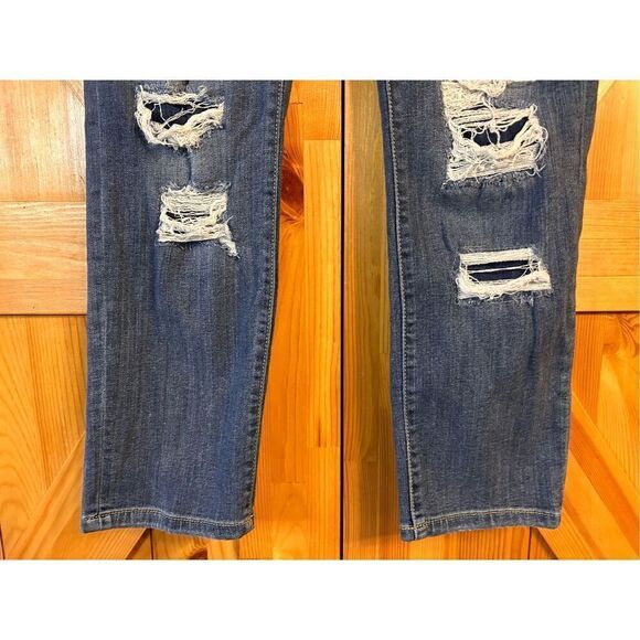 Soho New York & Company Women's Size 4 Curvy Boyfriend Jeans Distressed (4741) - Picture 2 of 9